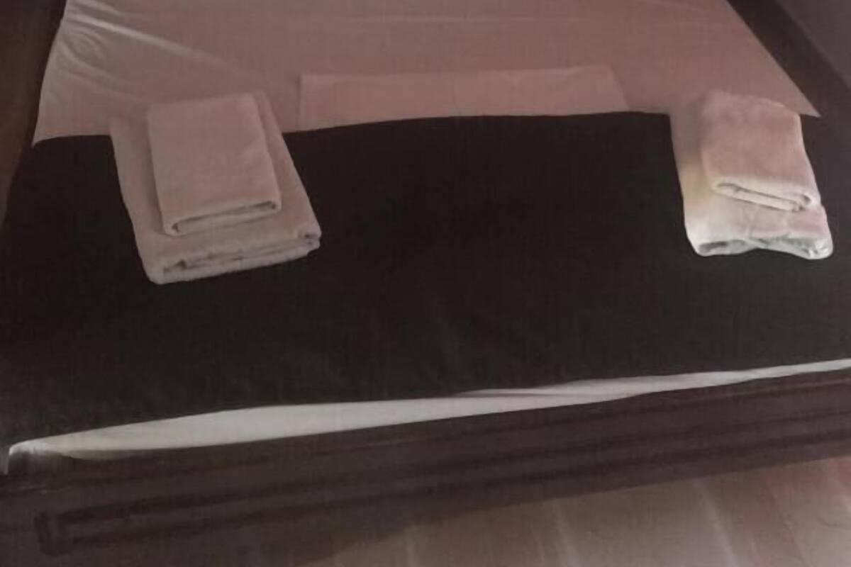 Quarto casal | Quartos à prova de som, Wi-Fi de cortesia, roupa de cama