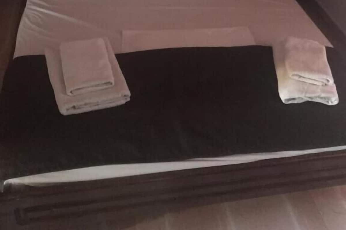 Double Room | Soundproofing, free WiFi, bed sheets