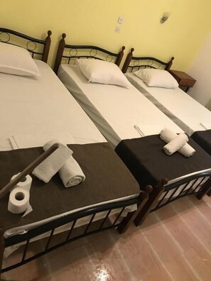 Room - Angela - Zoi Rooms (Skiathos)
