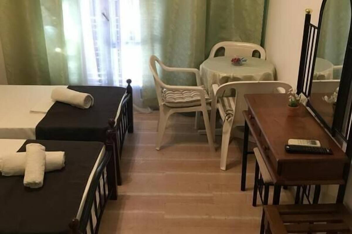Quarto triplo | Quartos à prova de som, Wi-Fi de cortesia, roupa de cama