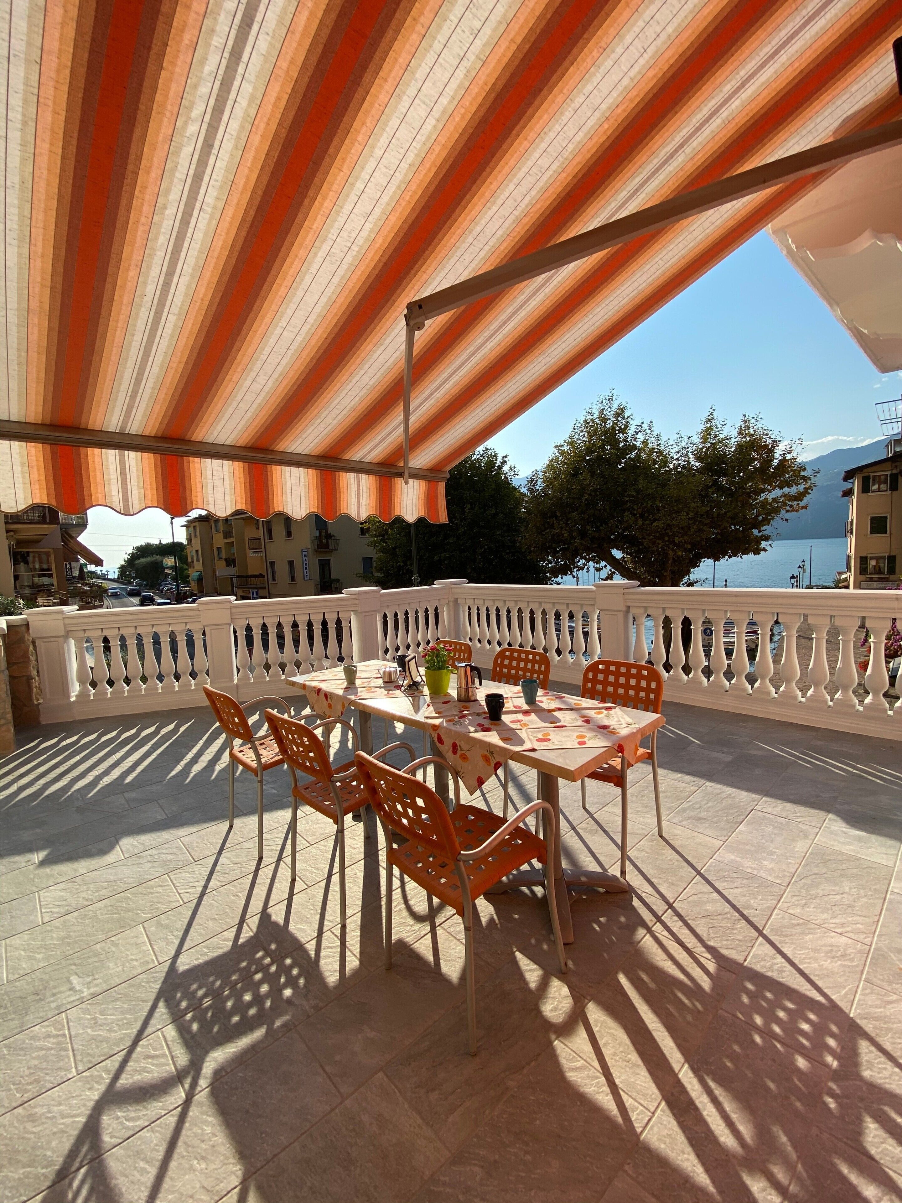 屋外ダイニングエリア