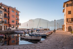 Marina - Holiday Home “Casa Balansina” Directly on Lake Garda with Wi-Fi & Terrace (Brenzone sul Garda)