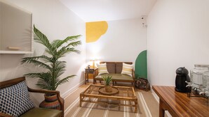 Living room - Belle Époque Self Check-in Guest House (San Sebastián)