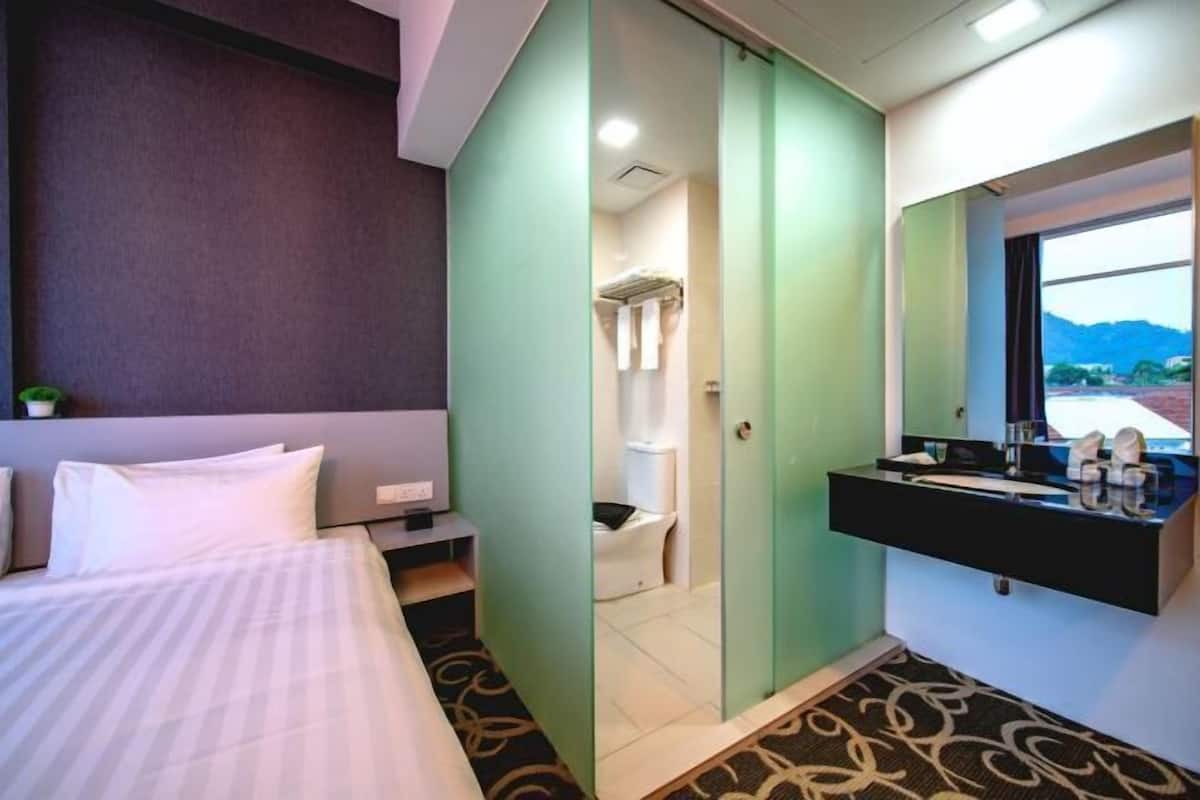 Minibar, in-room safe, desk, laptop workspace