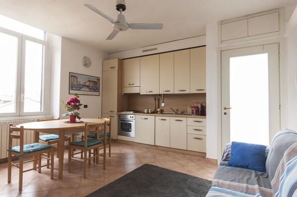 Apartment, 1 Bedroom | Living area