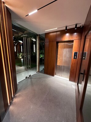 Luxury Suite | In-room safe, desk, laptop workspace, blackout drapes - Heaven Prestige Hotel (Kfar Yassine)