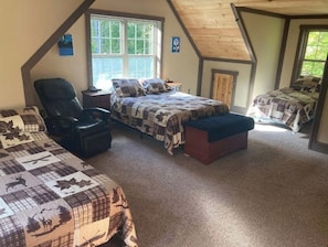 3 bedrooms, iron/ironing board, free WiFi, bed sheets