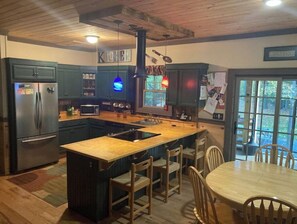 Fridge, microwave, oven, dishwasher - Large Cozy House in the Woods (Chestertown)