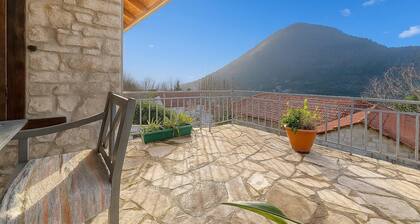 Kalavrita Winter Retreat - Homely Spacious Chalet