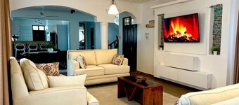 Mudzini Holiday Home