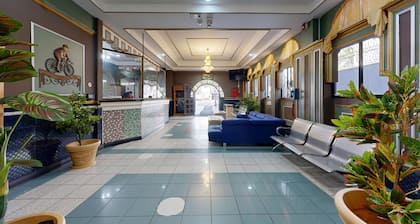 Regency Suites Hotel