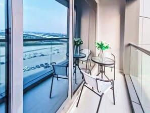 Outdoor dining - Relaxation at its Finest! (Dubai)