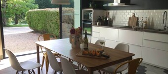 À 2h de Paris, 140 m² de douceur berrichonne avec piscine