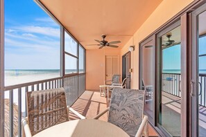 Terrace/patio - Villa Madeira 202 Beautiful updates, breathtaking view, walk to John's Pass! (Madeira Beach)