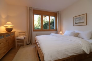 2 Schlafzimmer, Bügeleisen/Bügelbrett, Babybetten, kostenloses WLAN