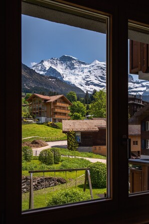 3 Schlafzimmer, Bügeleisen/Bügelbrett, Babybetten, kostenloses WLAN