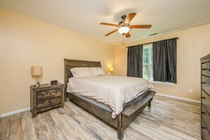 3 chambres, bureau, fer et planche à repasser, Wi-Fi