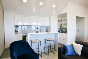 Living area - Cozy, modern and new apartment with the best view on Omis city and Adriatic sea (Omiš)