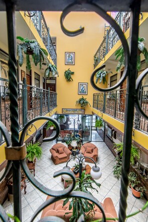 Interior - Hotel Amón Real (San José)