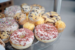 Daily continental breakfast for a fee - Campanile Frankfurt Offenbach (Offenbach am Main)