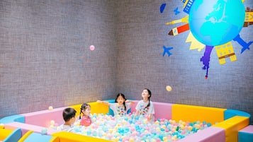 Innen-Kinderspielplatz