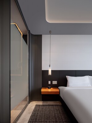 1 quarto, edredons de pluma, frigobar, cofres nos quartos