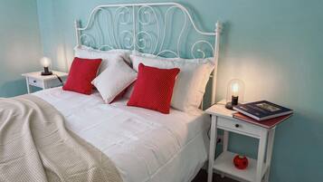 1 habitación, tabla de planchar con plancha, wifi y ropa de cama