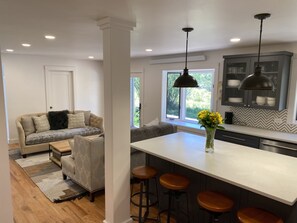 Interior - BEAUTIFUL PVT HOME W/ MODERN FURNISHING - EXCLUSIVE WEST BANK JACKSON HOLE (Wilson)