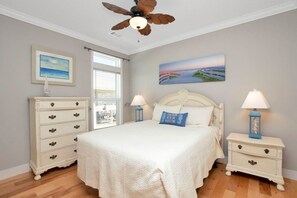 3 soverom, strykejern/-brett, wi-fi og sengetøy