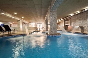 Salle de soins pour les couples, soins du corps, exfoliation