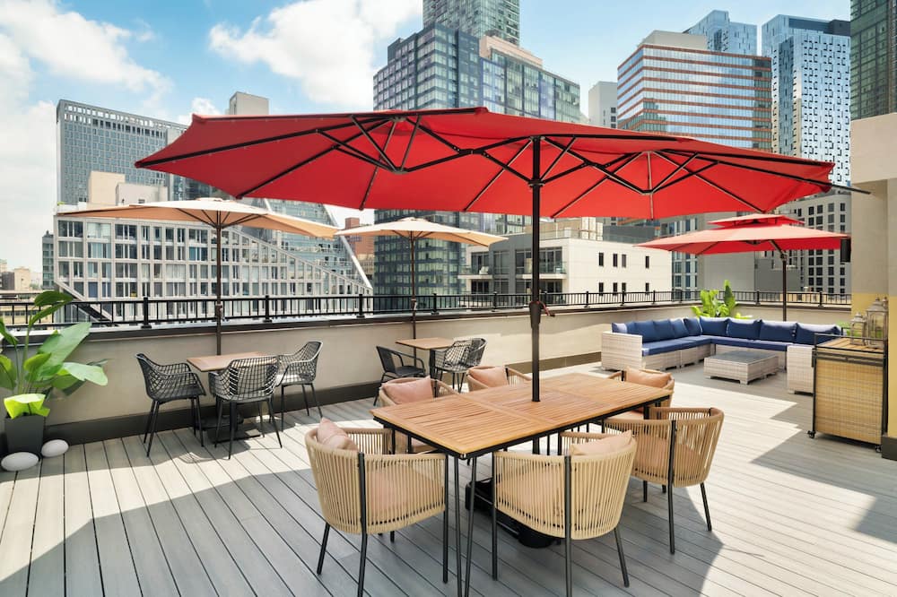 EVEN Hotel Long Island City - New York by IHG