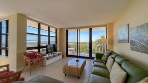 Smart TV, DVD player