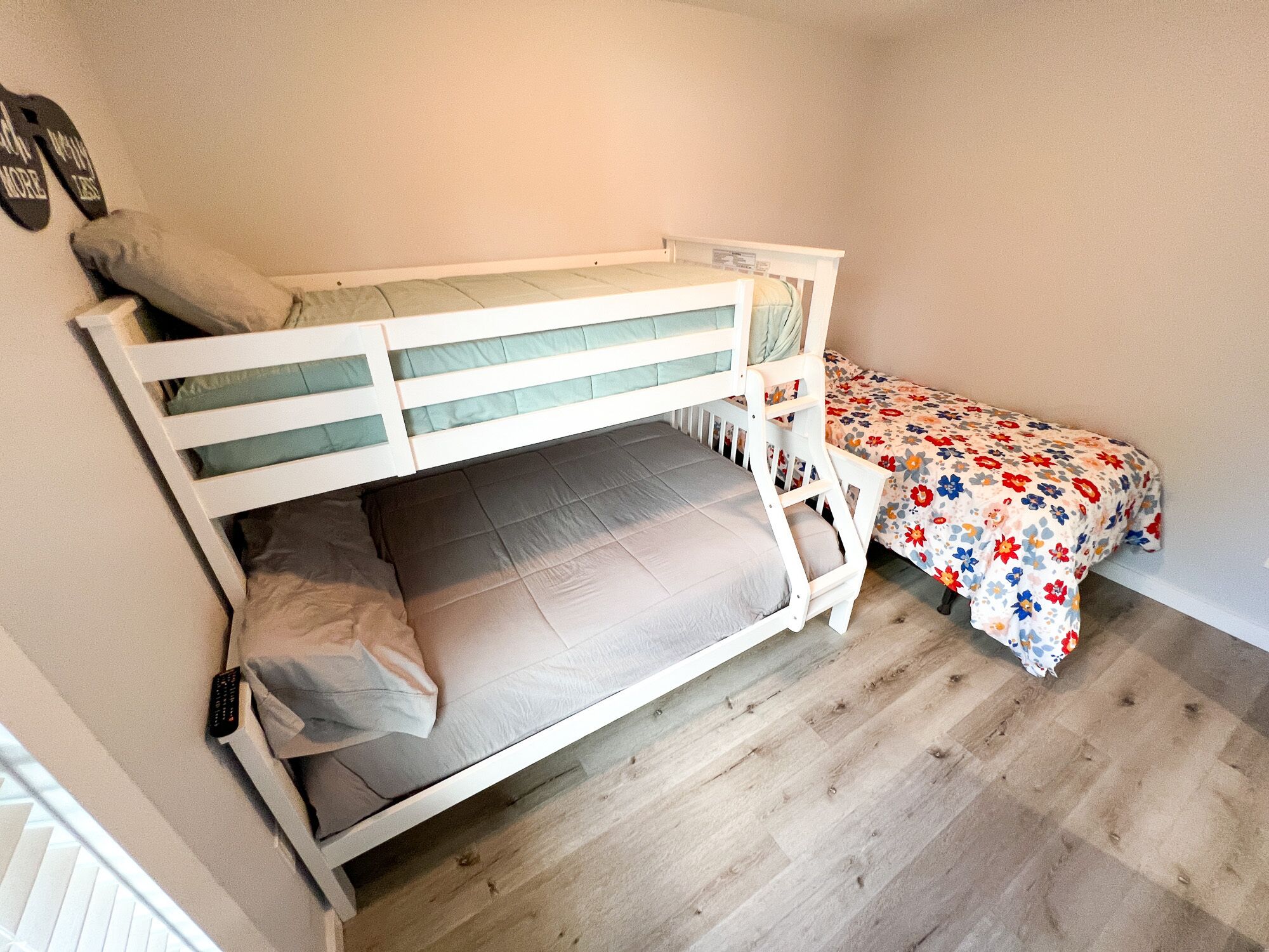 4 Schlafzimmer, Bügeleisen/Bügelbrett, WLAN, Bettwäsche