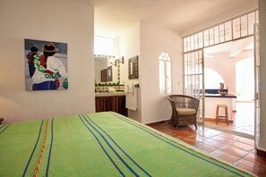 1 bedroom, in-room safe, iron/ironing board, free WiFi