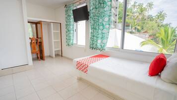 Blackout drapes, free WiFi, bed sheets