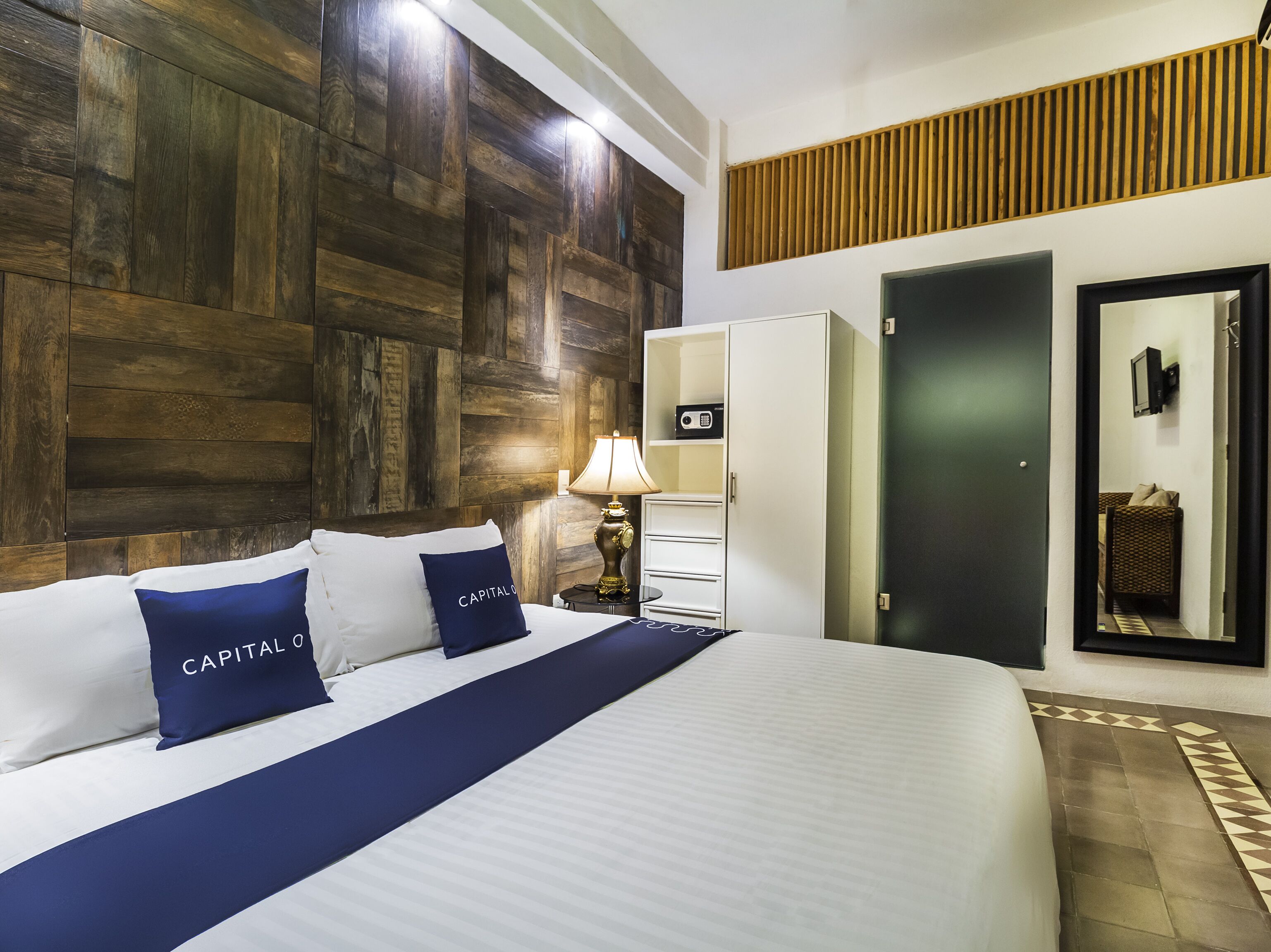 junior suite | minibar, desk, iron/ironing board, free wifi