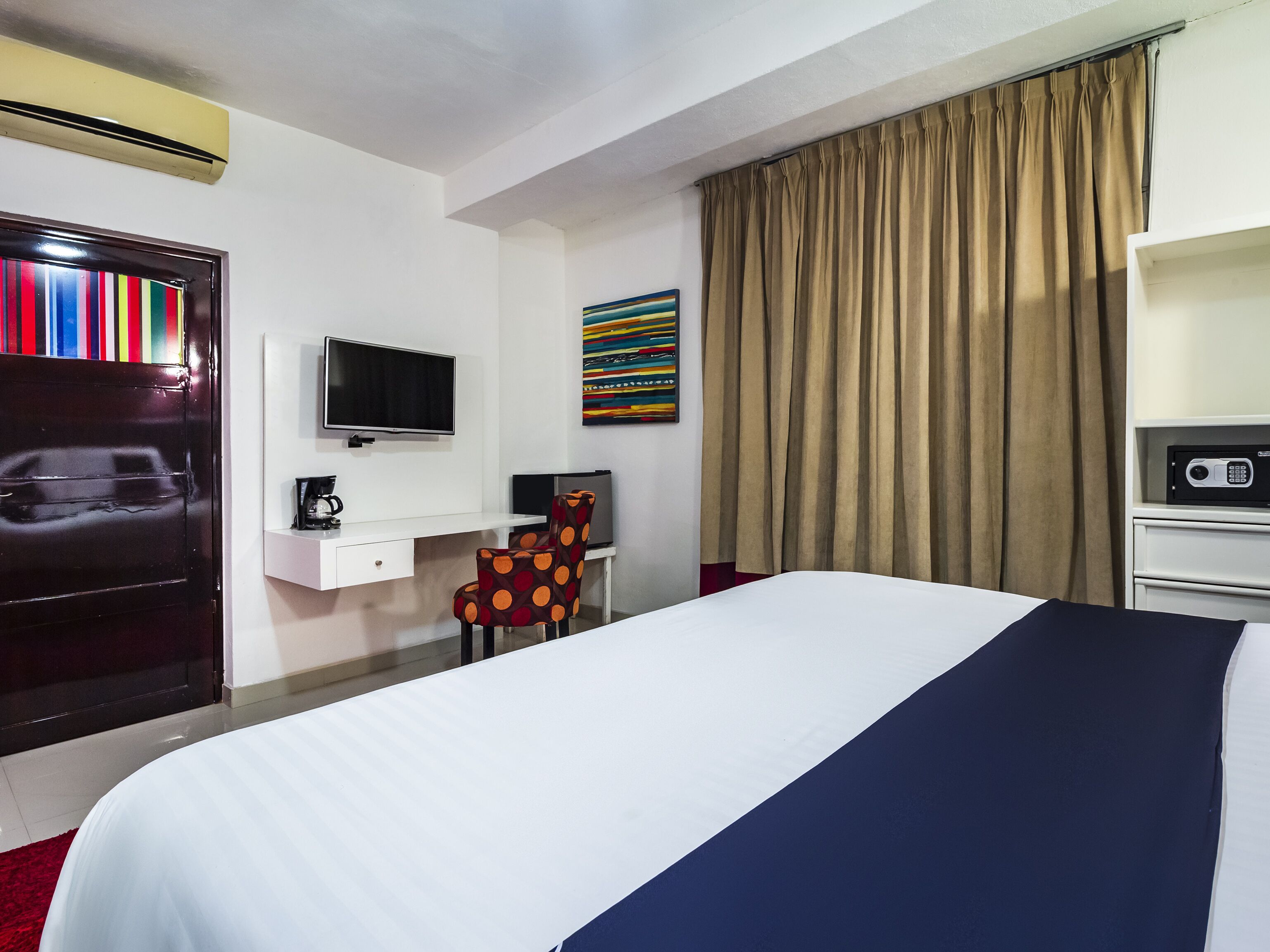 superior room, ocean view | minibar, desk, iron/ironing board, free wifi