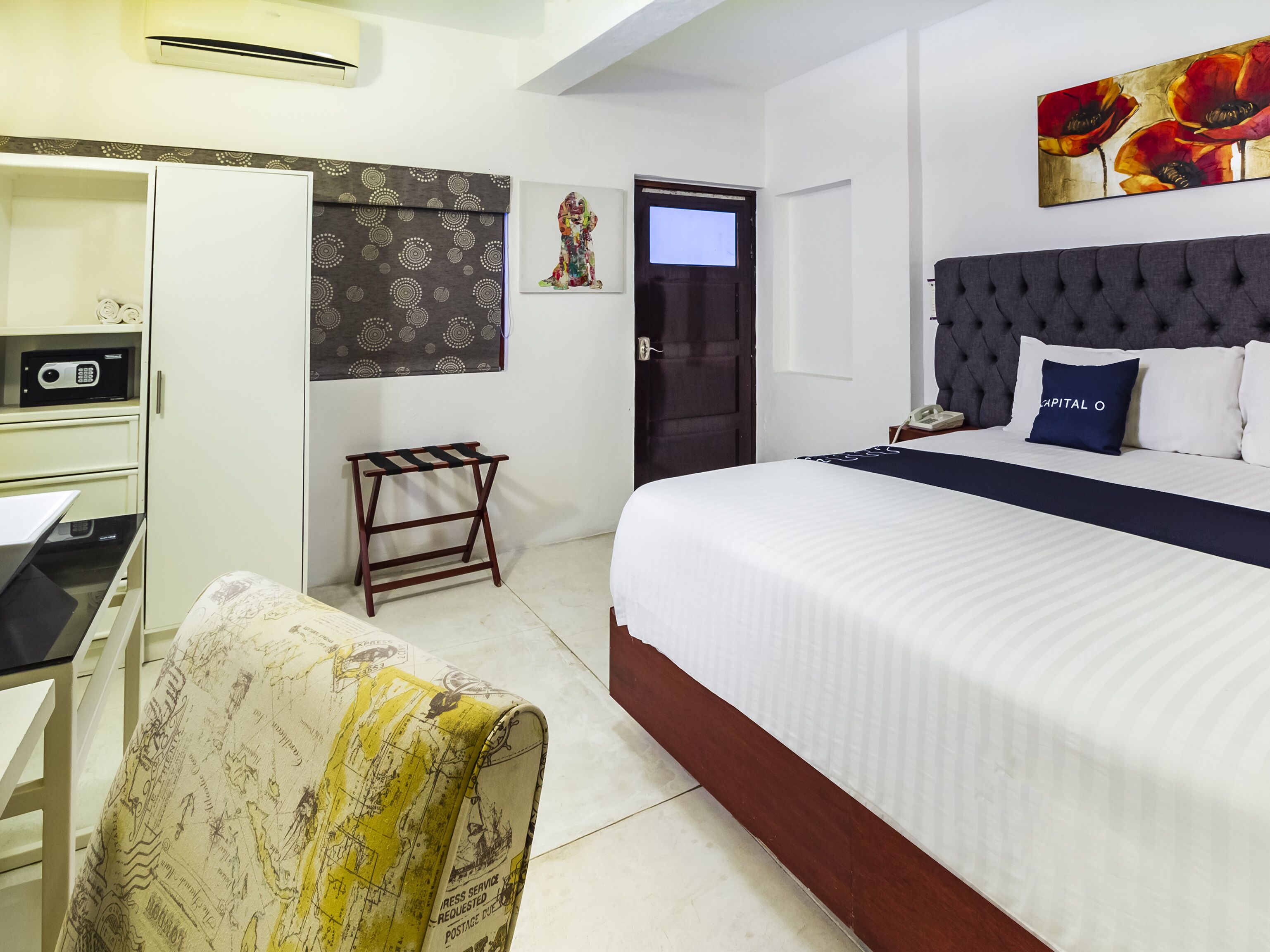 standard room | minibar, desk, iron/ironing board, free wifi