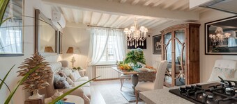 Luxury 1 Bedroom Apartment inside the Walls of Lucca