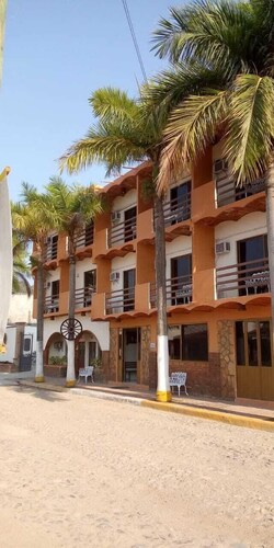 Hotel Bungalows La Rienda Guayabitos