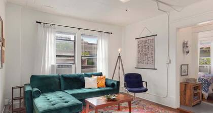 The Wildflower - Monthly Rental - Walk Everywhere!