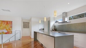 Interior - Surf Side Secret Inverloch (Inverloch)