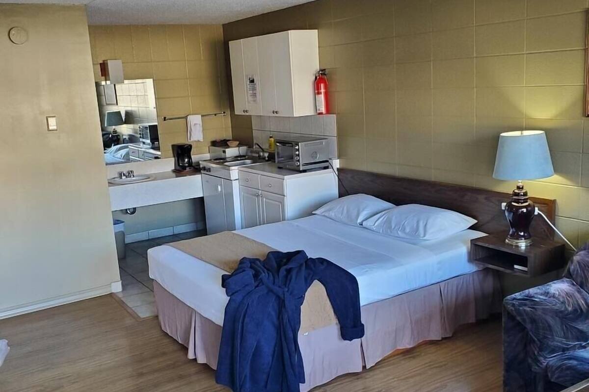 executive single room, 1 bedroom | 1 bedroom, desk, laptop workspace, blackout curtains