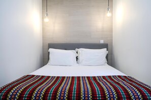 1 bedroom, iron/ironing board, free WiFi, bed sheets - One place... many things (Nazaré)