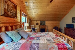 2 bedrooms, iron/ironing board, internet, bed sheets