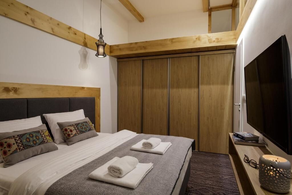 Laptop workspace, iron/ironing board, cribs/infant beds, free WiFi