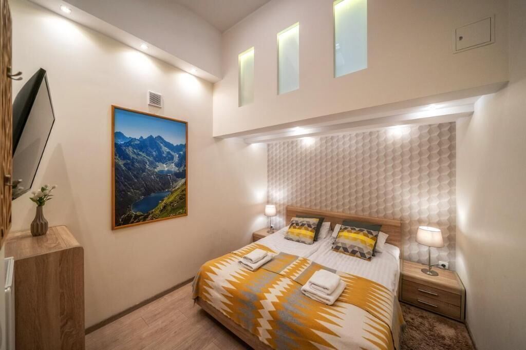 Laptop workspace, iron/ironing board, cribs/infant beds, free WiFi