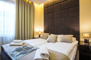 Exclusive Apartment (005 with SPA, Pool access) | Laptop workspace, iron/ironing board, cribs/infant beds, free WiFi - ApartHotel Giewont (Zakopane)