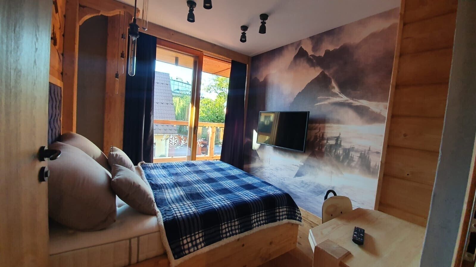 Laptop workspace, iron/ironing board, cribs/infant beds, free WiFi