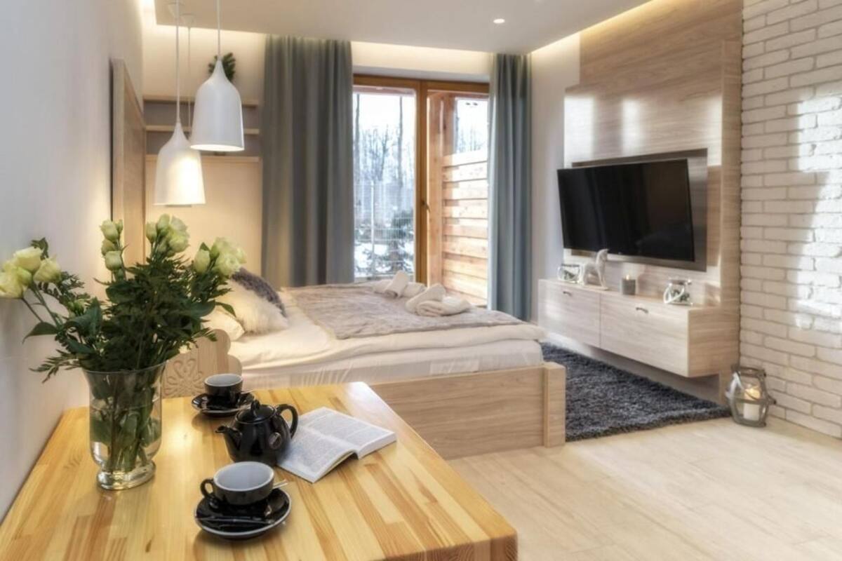 Studio (010 with SPA, Pool access) | Laptop workspace, iron/ironing board (on request), WiFi (free)